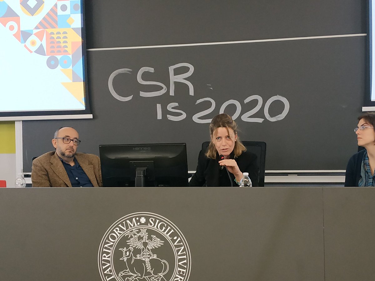 smartcommonslab's tweet photo. #BlackRock ha annunciato l'intenzione di abbandonare i #BadInvestments: Virginia Antonini Head of #sustainability di @RealeGroup ci parla di finanza e sostenibilitá, e l'impatto finanziario di #ClimateChange #CSRIS20TO https://t.co/IzMjKJSvom