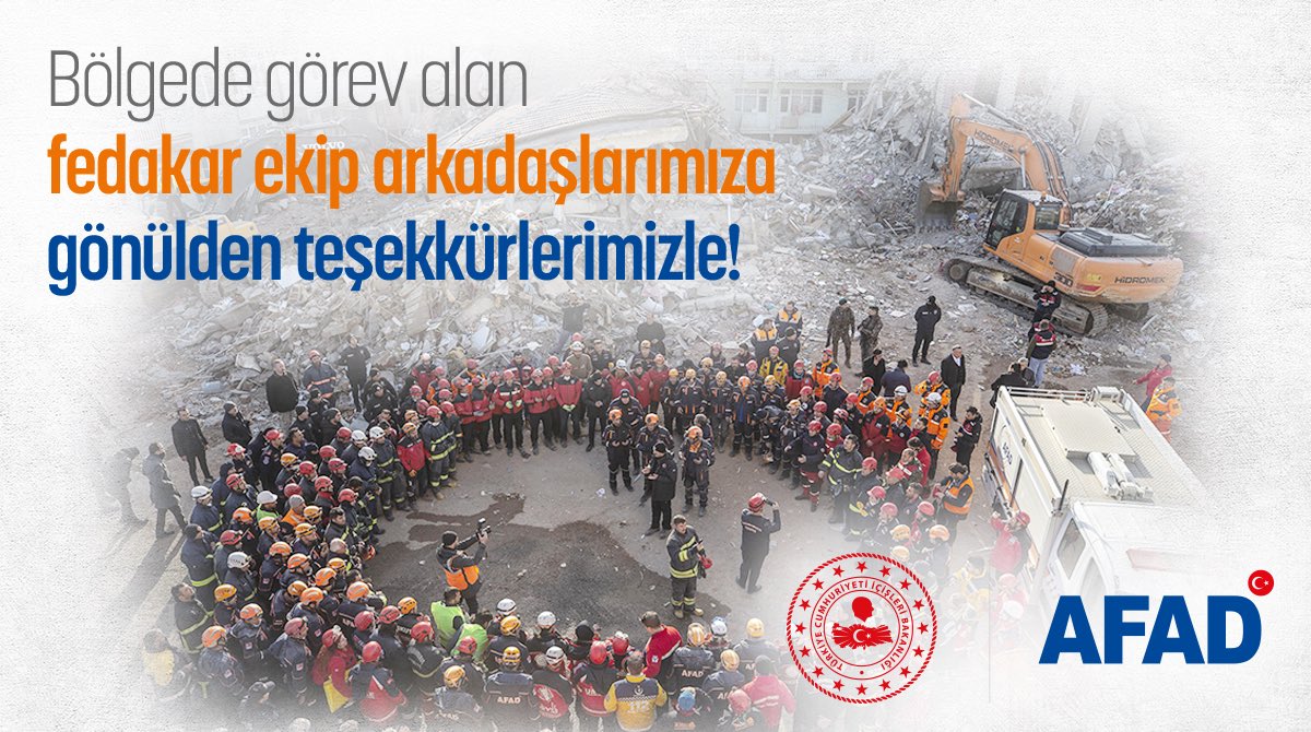 AFADBaskanlik's tweet photo. Bir cana daha ulaşmak için gözünü kırpmadan, fedakarca görev yapan ekip arkadaşlarımıza teşekkür ederiz. 

#İyikiVarsınızKahramanlar https://t.co/ZQBQru6vPf