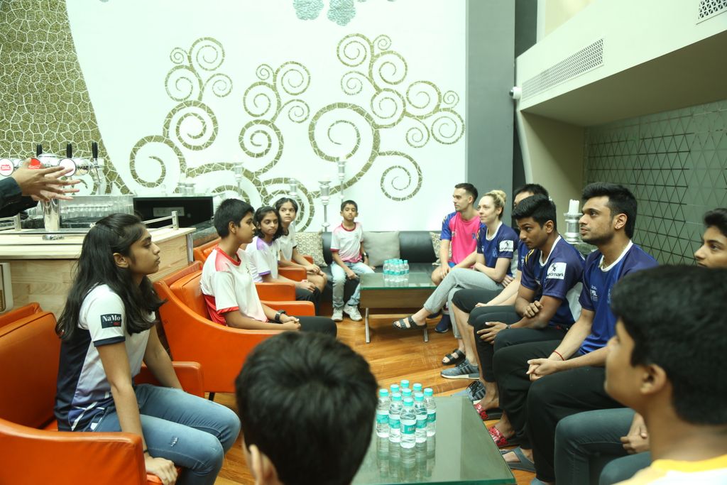 Mumbai_Games's tweet photo. 8 Lucky Mumbai Games participants got a chance to Meet &amp; Greet with the Star players of @7acespune

It was an inspiring and informative session for the participants.

#KhelnaHai #MumbaiGames #badminton #Mumbaikar https://t.co/v0hf1S6X2S