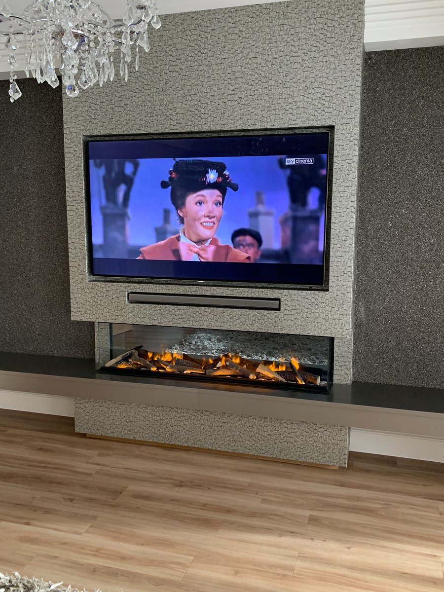 Thornwoodfp's tweet photo. Our latest media wall. Integration with a Samsung sound bar and tv. From flat wall to cinema, Thornwood provide all design and installation. We have designed and installed bespoke joinery too. #evonic #interiordesign #bespokecarpentry #amazing #loveyourhome #davisconstruction https://t.co/IpzwZcrXKz
