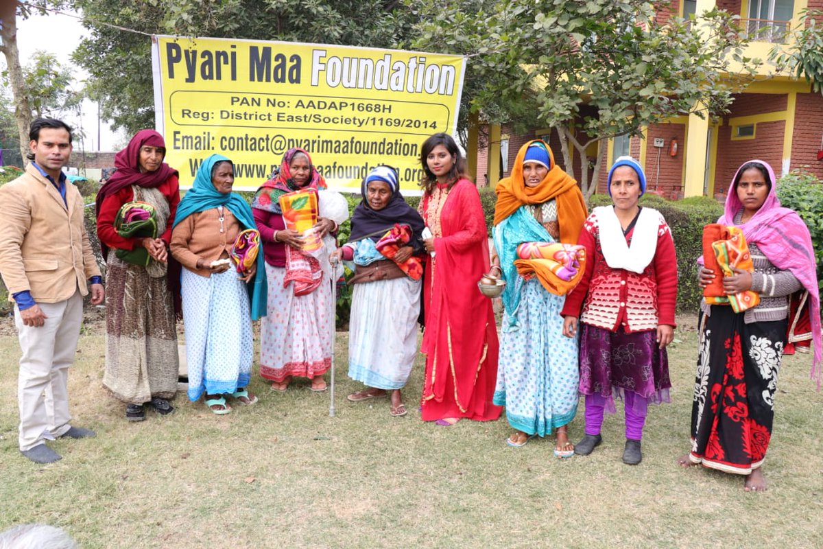 pyarimaa_org's tweet photo. We, at Pyari Maa Foundation, have distributed food and blankets to the widows of Vrindavan to help them in satiating their hunger and keep them warm at night. Become a part of our movement and serve the abandoned widows.
#PyariMaaFoundation  #NgoforWidows #womenempowerment https://t.co/worSLLTfkY