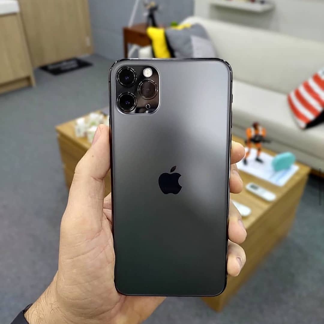flyGifter's tweet photo. We're giving away an IPHONE 11 PRO to a lucky follower! 📲

ENTER!🛍
   ENTER IN MY BIO LINK
• RETWEET &amp; LIKE
• FOLLOW ME (@JuliGifter)
• MUST TURN ON NOTIFICATIONS
• COMMENT 'DONE'

WINNER PICKED IN 24 HOURS! 🦉
GOODLUCK TO EVERYONE! 💞 https://t.co/qswmF3n6No