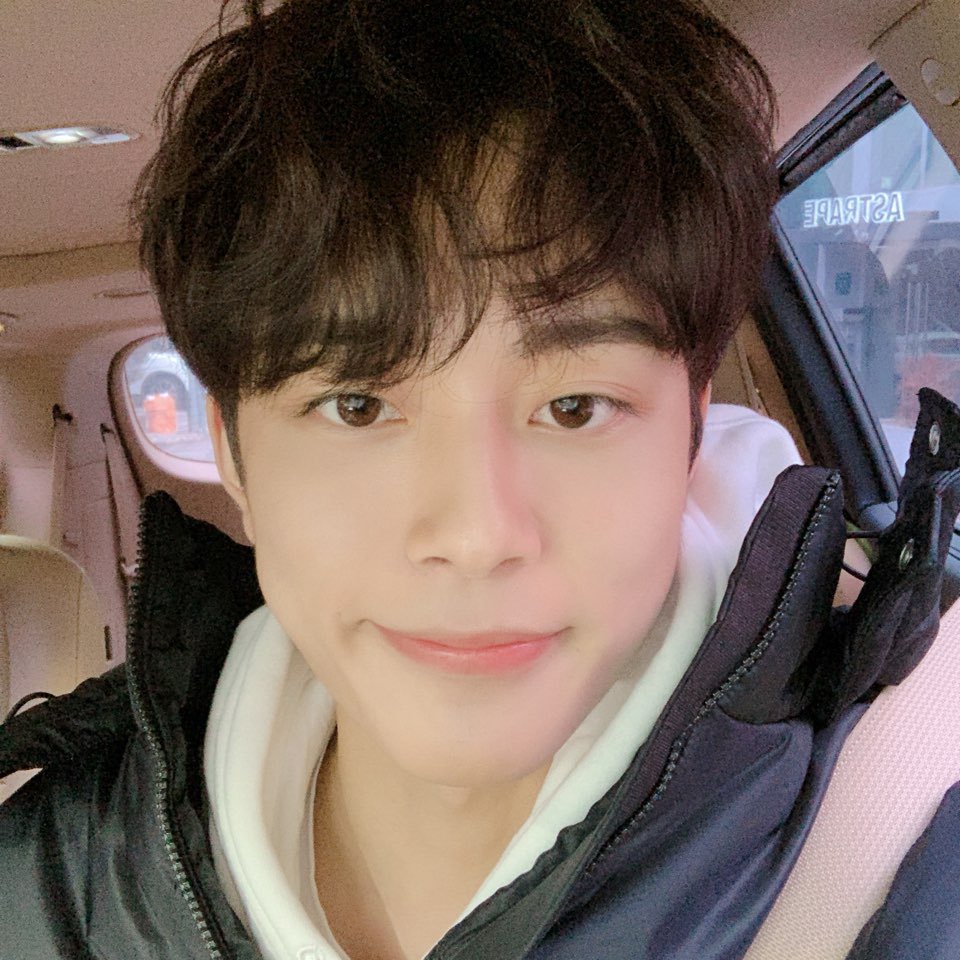 CUBE_YOOSEONHO's tweet photo. [🎉#오늘의선호🎉] 
오늘 잘하고 올게요 응원해줘서 고마워요🥰

#HappySeonho19thDay
#모두들_축하해줘서_감덕행 https://t.co/aD9YEaAt5X