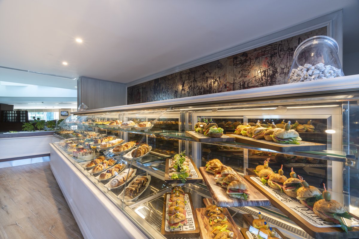 concordedlx's tweet photo. You are guaranteed to find the flavours you like at #CafeMundo which offers a great choice of cakes and beverages!
Booking: https://t.co/cT1qVCNYQZ
#ConcordeHotels #ConcordeDeLuxeResort #MükemmelUyum #PerfectionHarmony #PerfekteHarmonie #ИдеальнаяГармония https://t.co/grqE01VUMb