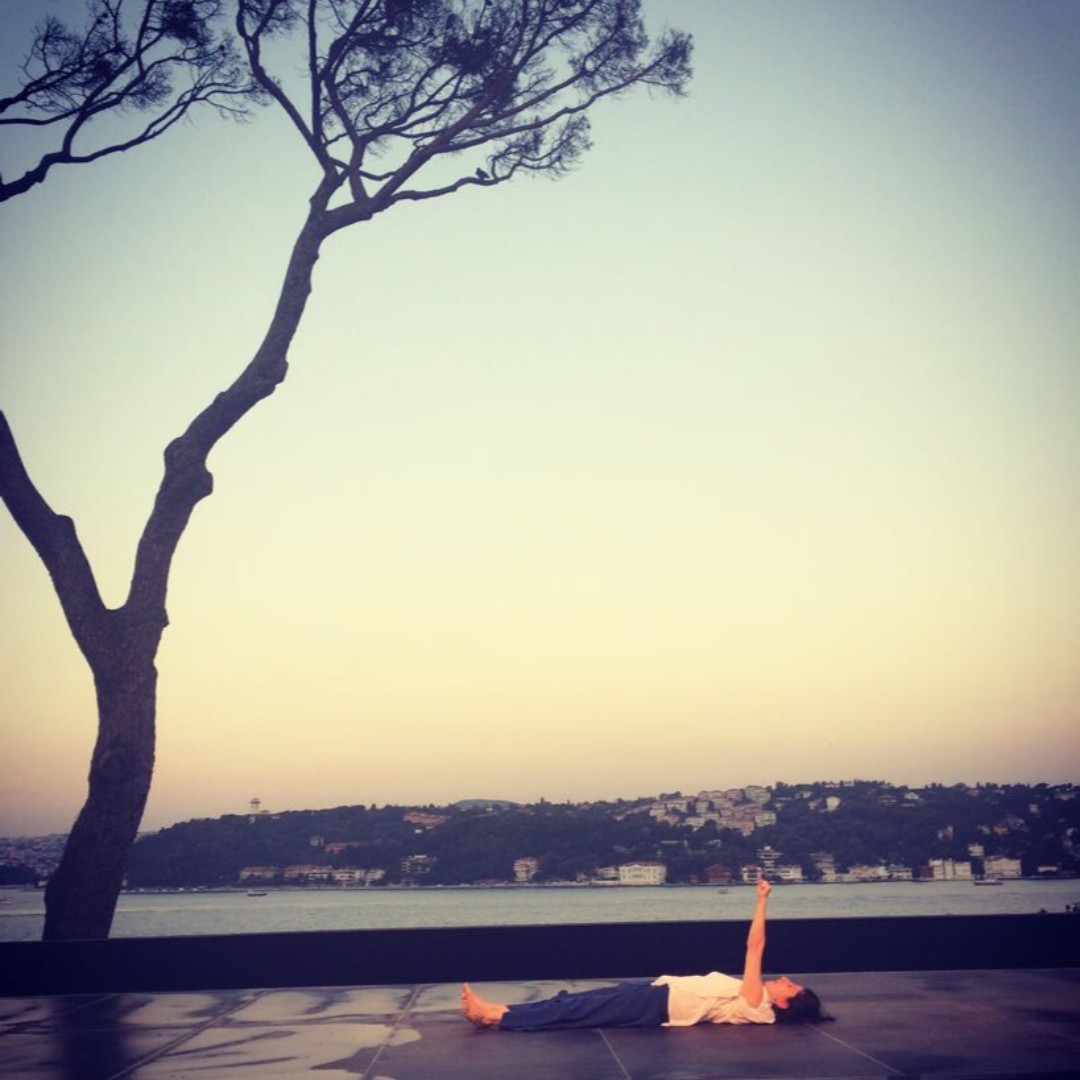 Çocukluğun Soğuk Geceleri, 2 Şubat pazar 17:30'da <a href="/modasahnesi/">moda sahnesi</a> nde. Biletler: ow.ly/HUTH50y6C6N
#seyyarsahne #celalmordeniz #nesrinuçarlar