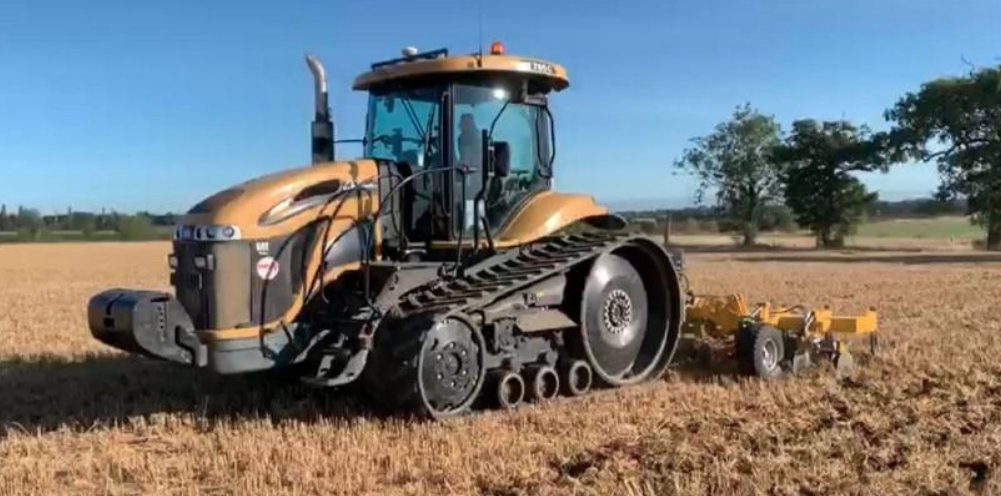 proxibid's tweet photo. Kicking off this #TractorTuesday with the first #FarmEquipment Auction of the year from @Brownandcorural π #TopLot #CATChallenger π Bid now: https://t.co/aE4pPMpWlk https://t.co/MEVlN4jovM