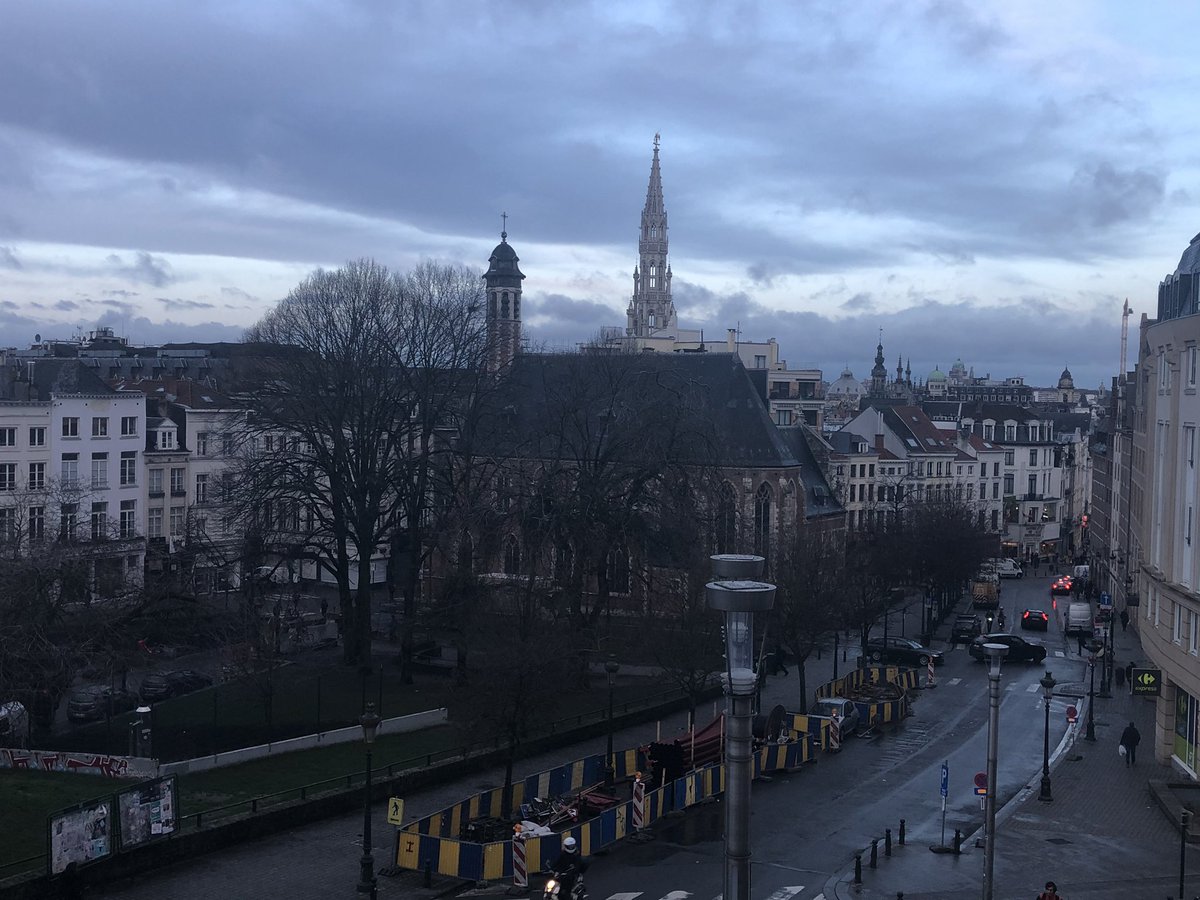 🤩🧐 Aujourd’hui, on est allé s’incruster dans la formation @AiBlackbelt à @BeCentralBxl. Cohorte 8, niveau « orange »... #staytuned #ai #ia