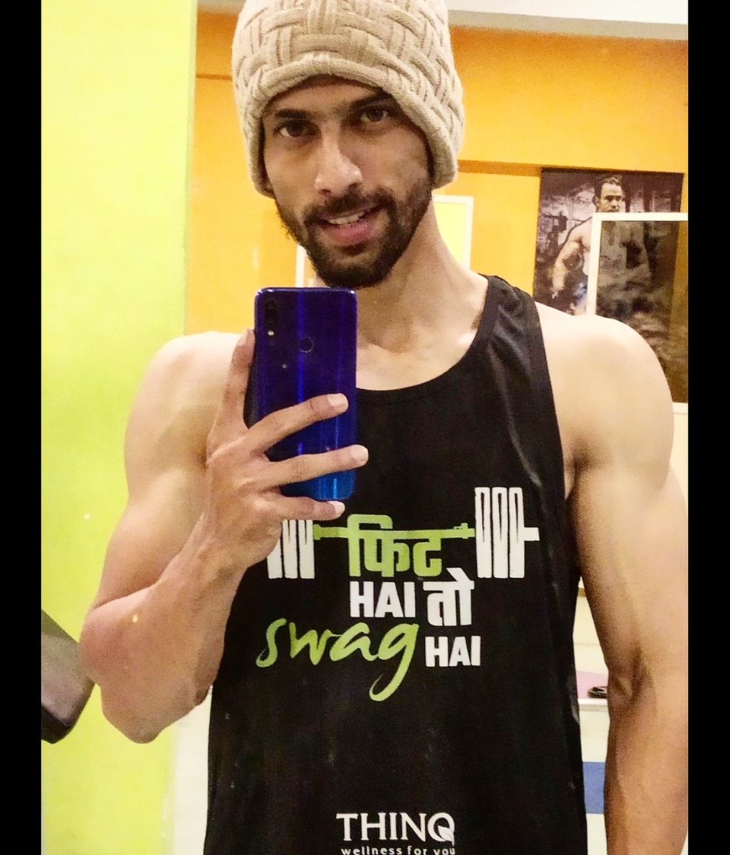 ThinqWellness's tweet photo. It’s easier to wake up in the morning and work out, than it is to look in the mirror each day and not like what you see.

#workoutallday #body #shoulder #arms #built #cuts #biceps #shape #FitHaiTohSwagHai #THINQ #wellnessforyou https://t.co/87MOSf4rIh