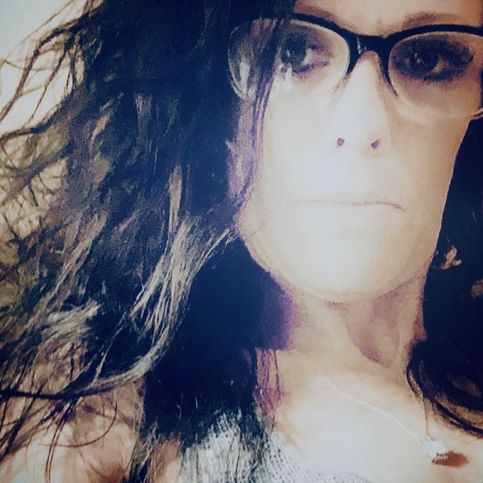 Hope y&rsquo;all are enjoying 2020🖤 Off to a great start 🖤 https://t.co/NVHu4tjFG1<a href="/tag/newprofilepic"class="tags"><span>#newprofilepic</span></a>