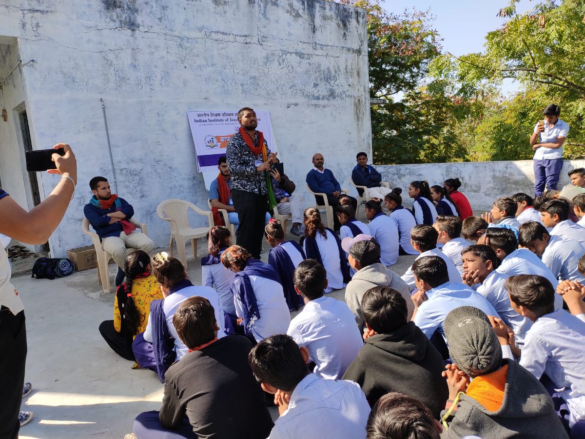 JatinKalvani's tweet photo. #bapuschoolme @iitegandhinagar @harshad5350 @pavagadhi_tejas @HarshKevin2 @PalakJadav5 https://t.co/EnqHgdAss1