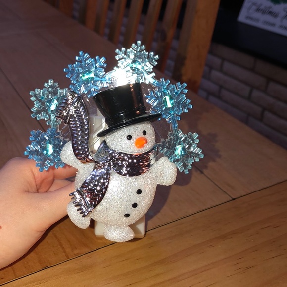 So good I had to share! Check out all the items I'm loving on @Poshmarkapp #poshmark #fashion #style<a href="/tag/fashion"class="tags"><span>#fashion</span></a><a href="/tag/shopmycloset"class="tags"><span>#shopmycloset</span></a><a href="/tag/disney"class="tags"><span>#disney</span></a><a href="/tag/style"class="tags"><span>#style</span></a><a href="/tag/fergie"class="tags"><span>#fergie</span></a>