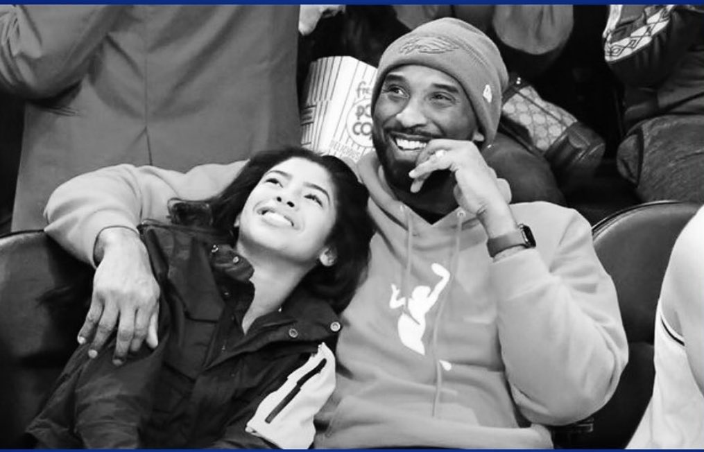 Queenz_SJ's tweet photo. Unbelievable 💔 this my heartbreak and saddest. I am lost for words. Praying for @VanessaBryant , the Bryant Family, other families that have lost someone. Rest In Paradise Kobe &amp; Gigi 🙏🏼💜💛💔 #RIPMamba #RIPMambacita https://t.co/g9gxaTWP7y