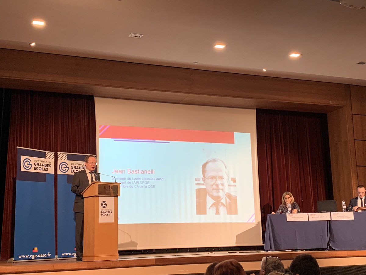 Stephanie Lavigne tweet media