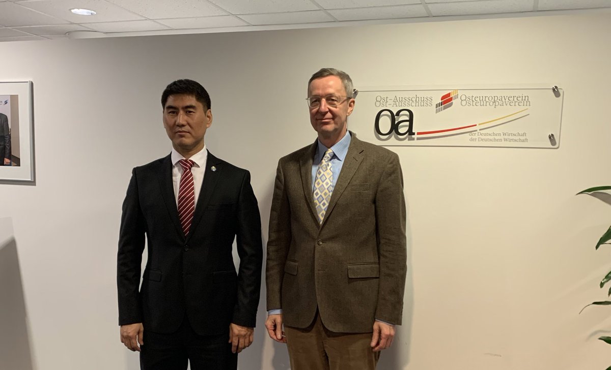 EKinsbruner's tweet photo. @OstAusschuss CEO Michael Harms empfing den #kgz Außenminister Aiderbekov beim OAOEV https://t.co/qHE6wuXndL