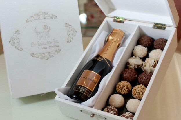 jennieyaak's tweet photo. happy wedding untuk iwon @SF9_ROWOUN dan hyeyoon @hey_yoon1110 semoga kalian menjadi keluarga bahagia selamanya nde😍 

ini ada kado dari aku, semoga suka. bulan madunya kalian yg lama ya, siapa tau aku langsung dapat keponakan😃

happy wedding🎉🎊✨ #HRNewChapter https://t.co/JeW5QpSowr