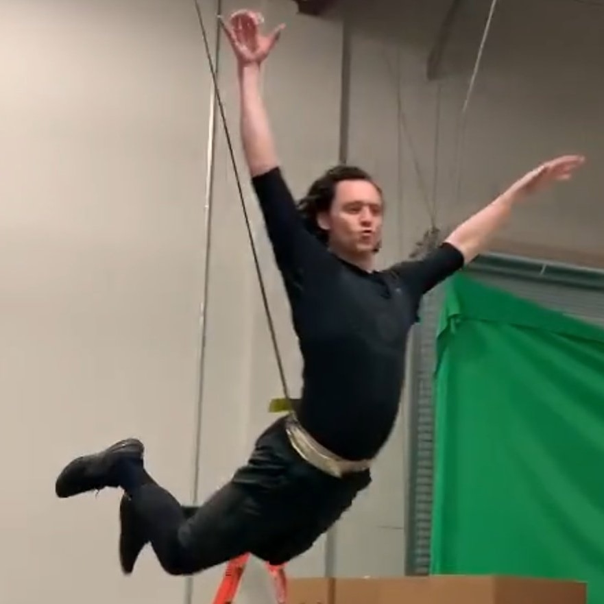 CatsHiddleston's tweet photo. 🤸🤸🤸🤸🤸🤸🤸 #TomHiddleston #Hiddlestan #HiddlesAction #hiddlescat #hiddlescat #hiddleskitty #hiddlesloki #loki #lokiday #lokiseries #lokicat #lokitty https://t.co/IpqXWcEXz5