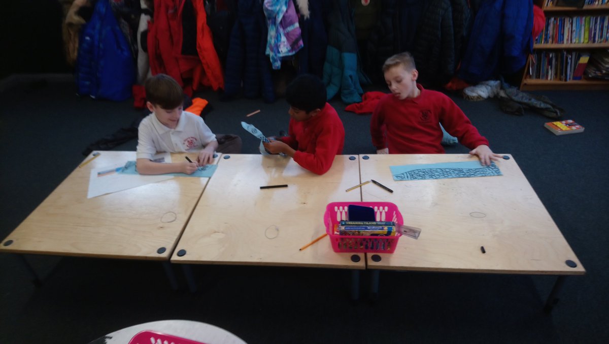 5_stm's tweet photo. Working hard... Creatively. https://t.co/fDC7YBTKiL