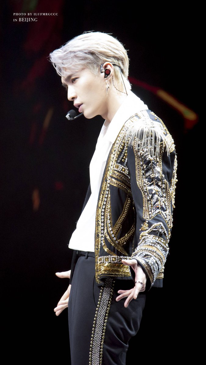 XbackINA's tweet photo. [📸] 030819 GrandLine The 1st Concert in Beijing 4P. [ Cr : ilufmrgccc ] #LayGrandLine_BJ #LayZhang #ZhangYixing #producerLayZhang @layzhang @lay_studio https://t.co/ouoQD3YgIc