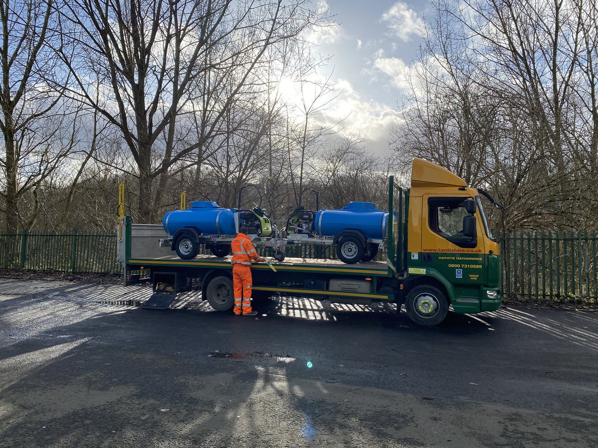 trailerengineer's tweet photo. Ordered yesterday and collected today, we take pride in our quick turnaround for our customers, thank you to everyone at @TardisH2O for the continued business
#ukmfg #planthire #equipmenthire #trailer #watertrailer #waterbowser #manufacturingisgreat #pressurewasher #jetwasher https://t.co/a7jsc8tDyY