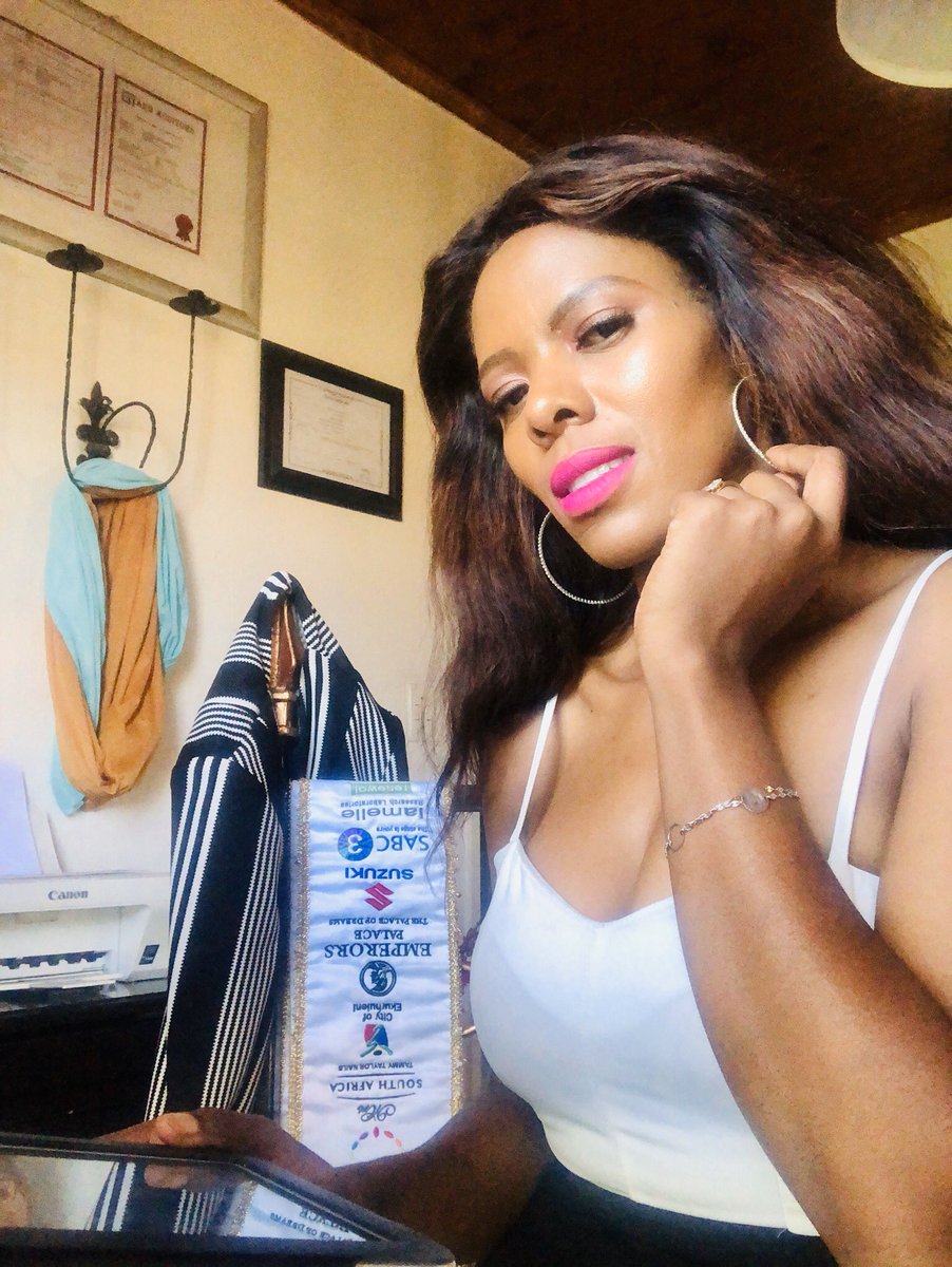 mrs_vee11's tweet photo. They can convince each other to hate you but they canโt convince God to stop Blessing You.
#PastorVee
๐๐๐๐๐๐
#CodaForLife
#GodProperty
#keepWorkingHard
#KeepTrustingHim
#KeepPraying
#BossLady
@MemoolaC
@veevanheerdenf1
๐@NominationItaly
@MrsSAPageant https://t.co/kT8nljZZbg