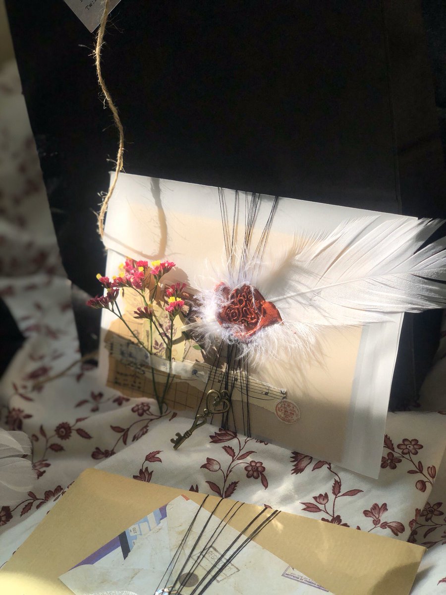 AdCloubox's tweet image. الرسائل الورقيه ~ السعر = 20 درهم