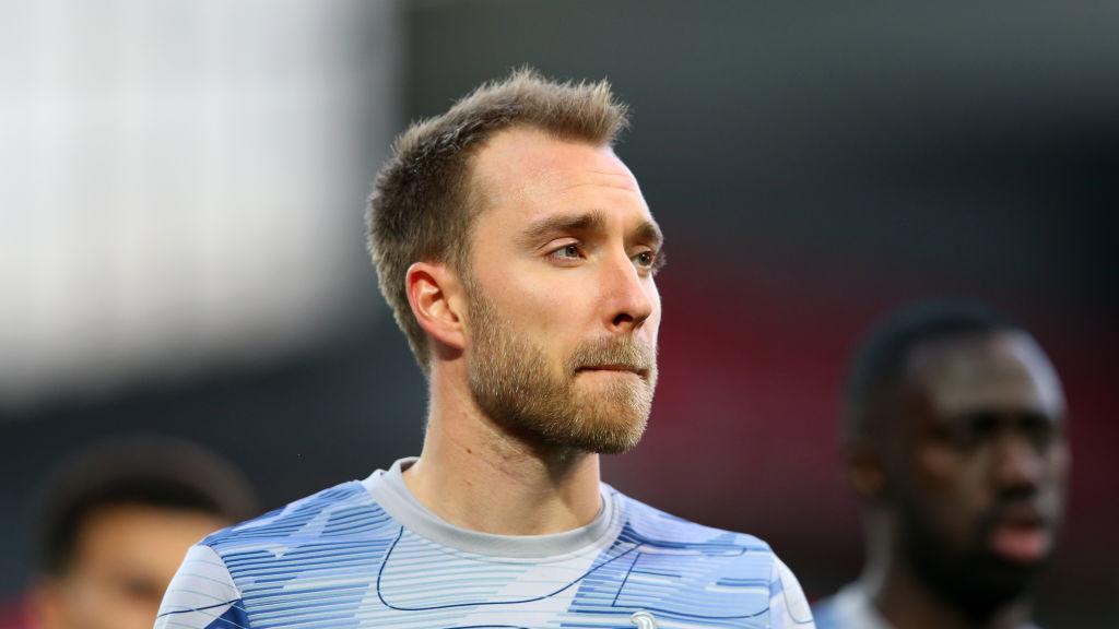 informantefut's tweet photo. Christian Eriksen llega a Milán para fichar por el Inter
https://t.co/bxAnwxQ0pe https://t.co/GB5BLLS7MU