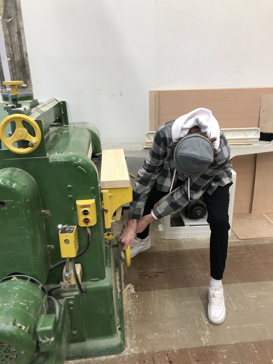 steady_eddie_2's tweet photo. I am very proud to finally announce my Division 1 commitment for wood working at Monsters University. I would like to thank my coaches, family and friends who helped me along the way. Go MonstersⓂ️ #tojek #woodwork #ncaa #divisonone #commitment #thankyou https://t.co/dvH65OOzfg