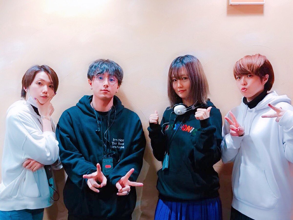 東内マリ子 Sur Twitter まーたヴィムスはパーカーを着る マネージャーさんもパーカー