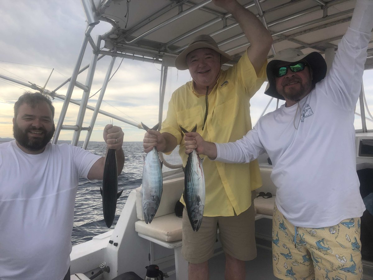 FishTamarindo's tweet photo. Team Whitely-Penn from Texas onboard Capullo with Captain Manuel and First Mate Cheyenne. A great weekend of fishing with lots of marlin, sailfish, mahi mahi and tuna providing great sport and table fish. Thanks for fishing with Capullo Sports Fishing Tamarindo Costa Rica. https://t.co/iv4SBeRHQW