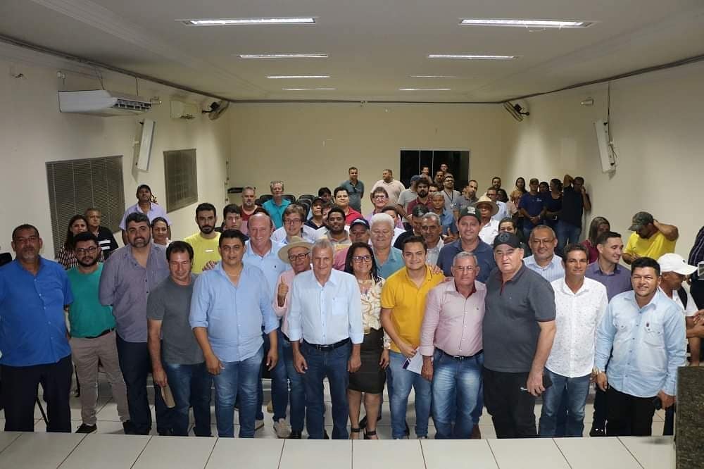 RonioCondao's tweet photo. Nesta segunda-feira 27, o Deputado Federal Neri Geller e o Deputado Estadual Nininho, estiveram em Confresa, ocasião na qual, juntamente com os prefeitos e lideranças políticas da região, foram discutidas demandas e melhorias para a região.
estas são parcerias muito importantes. https://t.co/TTMC1vGPQF