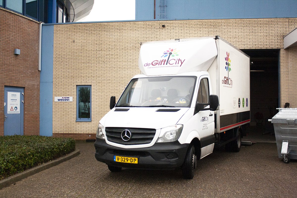 Onze matrassen vinden een nieuwe bestemming dankzij <a href="/degiftcity/">de Gift City</a>. Gisteren kwamen zij 13 matrassen bij ons ophalen die uit het assortiment gaan. Mooi om op deze manier te kunnen samenwerken!

#duurzaam #mvo #duurzaamondernemen