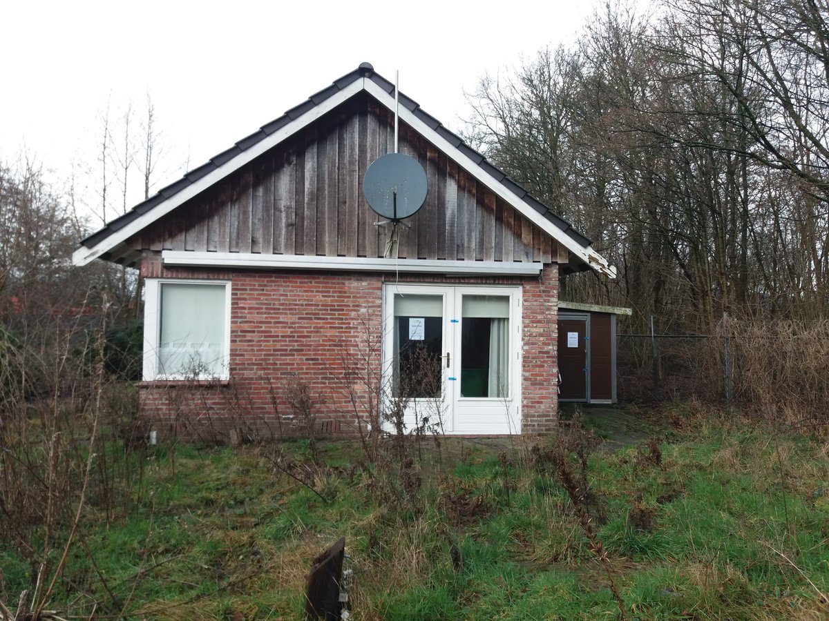 Op dinsdag 28 januari is op last van burgemeester Van der Kolk van Twenterand een pand aan De Zuivering in Vriezenveen gesloten.