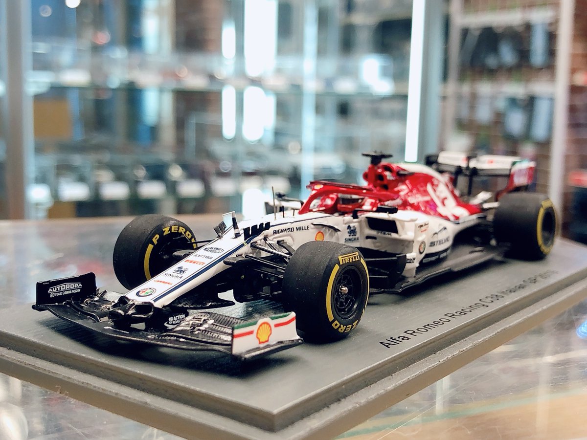 スパーク新製品 1/43スケール アルファロメオ レーシング ザウバー C38
