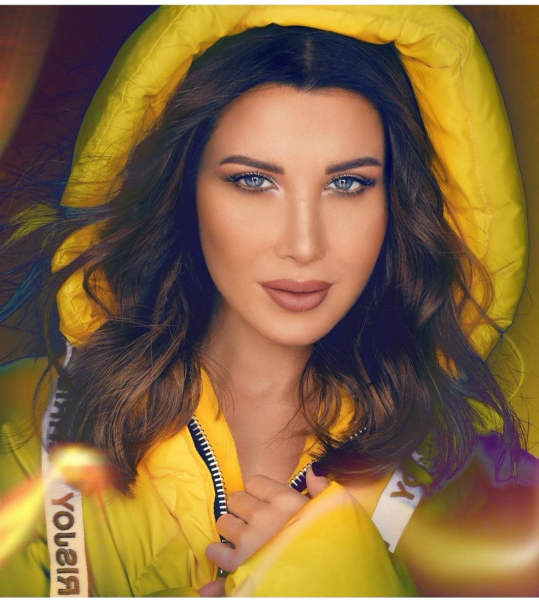 Teamnancyajram4's tweet photo. Queen of Hearts โค๐ฅ๐
Silver and Nude Colour to My Beloved star ๐๐ฅ๐๐ #NancyAjram #Nancyisback #Nancyiscoming by her first new song for her #Newalbum #Nancy10 #ALBIYAALBI ๐ถ #NewHit #Nancyajramteam4ever #Fadykataya #Oneajarems #spreadthenancylove
@NancyAjram
@FadyKataya https://t.co/y1KYnBIV7r