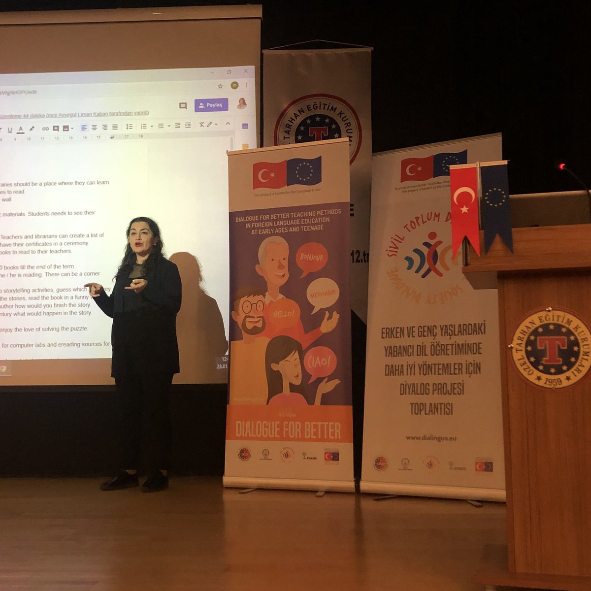 mona_aykul's tweet photo. 2nd Day -@DiaLinguaEU Final Workshop @Aysegul_Kaban and her geoup present their ideas and suggestions for reading skills in English lessons🤩 #dialingua #istanbulfinalworkshop #istanbulfinalcalistayi #tozok #ecnais #siviltoplumdiyalogu #abbaskanligi https://t.co/c9la0aa7Zg