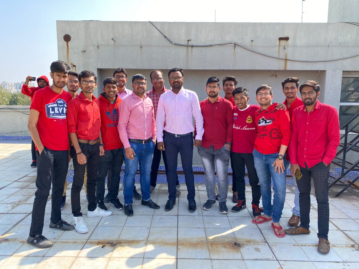 waytowebpvtltd's tweet photo. Red is the color of extremes. It's the color of passionate love, seduction, violence, danger, anger, and adventure. 

#waytowebfamily #wtw #daycelebration #celebrationweek #celebratewithus #reddaycelebration #redootd #redismycolor #red #geeks #geeksquad #developerlife https://t.co/hkxJlx7k4p