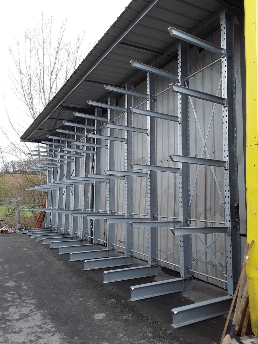 BdxRayonnage's tweet photo. Fourniture et pose, par l'entreprise MECARACK, d’un cantilever lourd en galva pour notre client Sarremejean à Pavie (32). https://t.co/5uBBImlaPL