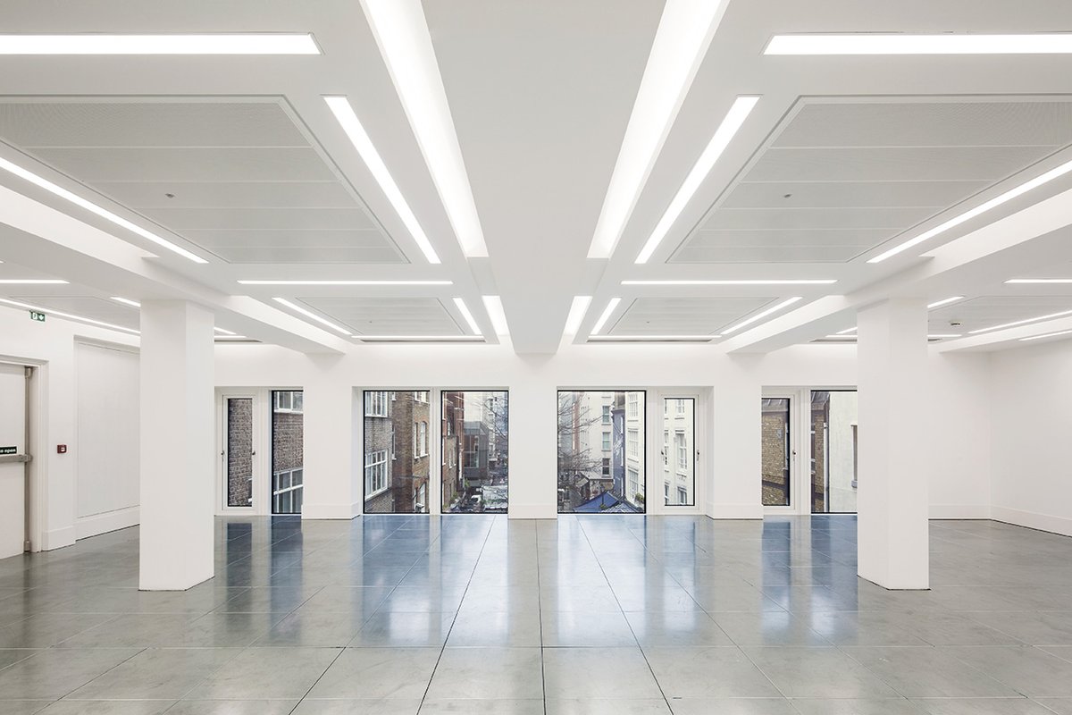 MorganCapital1's tweet photo. The second post of our @MorganCapital1 flashback series looks at the dual aspect 14-15 Stratford Place, W1 where we introduced a new secondary entrance on St Christopher's Place &amp; essential occupier amenities to complement the repositioned #prime office space

Completed: 2017 https://t.co/1JczE3aQIC