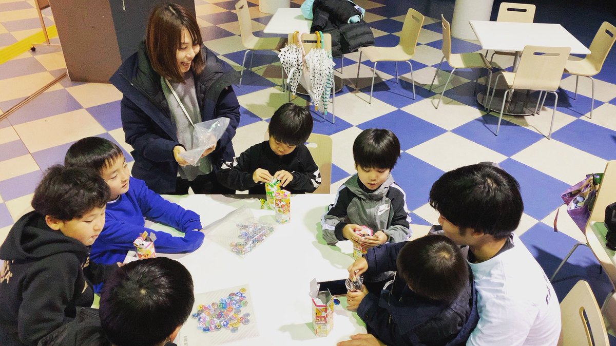 koeschool's tweet photo. #キングオブエンブレム #リフティング #スクール #駒沢公園体育館 https://t.co/xT8825oM1k