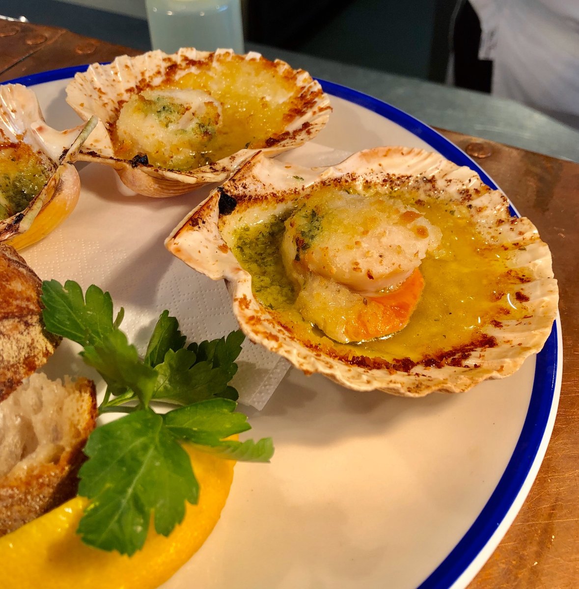 therockfishuk's tweet photo. Who's hungry?

#scallops #rockfish #rockfishlife #therockfish #tomorrowsfisharestillinthesea #seafood #seafoodrestaurant #seafoodrestaurantsuk https://t.co/zrUGcq2Xkt