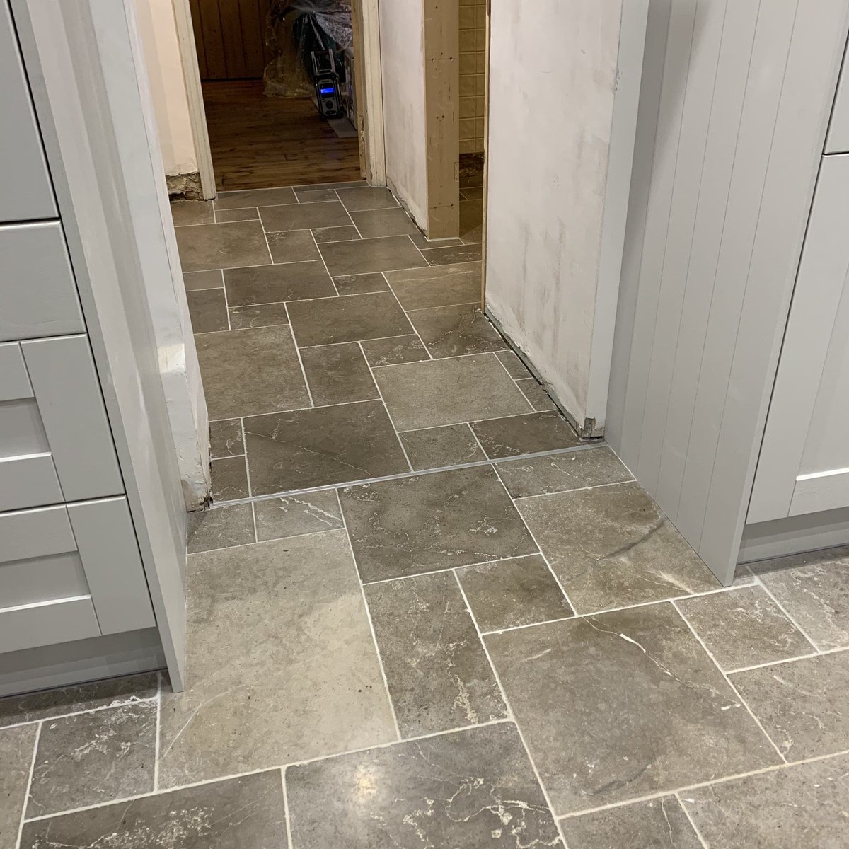 SuffolkTiling's tweet photo. Really loved laying these elegant yet rustic tumbled Lucca Limestone floor tiles in the French / Versailles pattern.
#suffolktiling #tiling #tiler #tiles #floortiler #floortiling #walltiler #walltiling #wetroom #wetrooms #suffolkprotiling https://t.co/GJERJYnFhw https://t.co/EOahuShRVn
