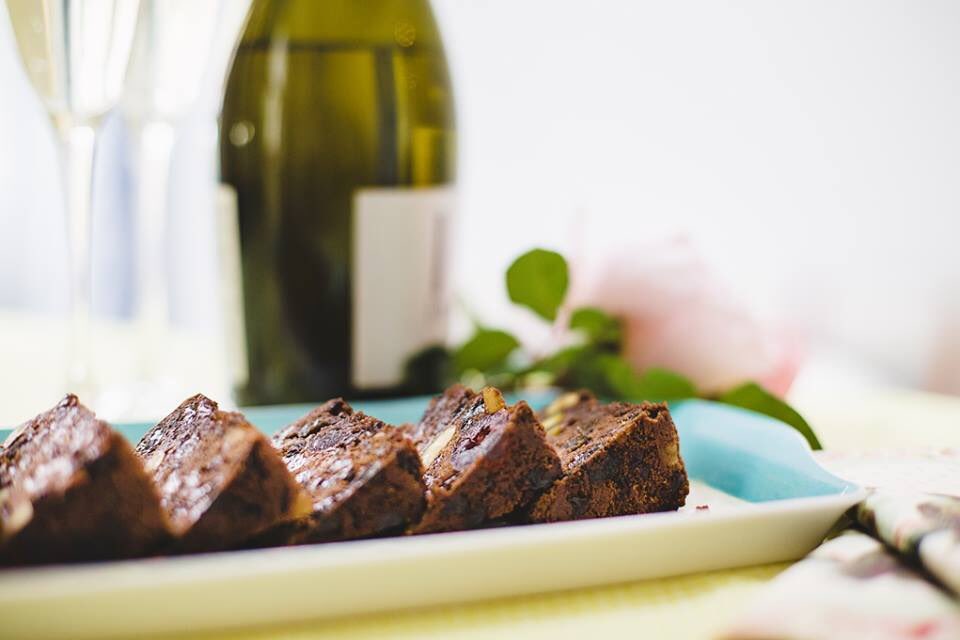 Love collaborating with other #localfood producers. Jez’s #BlossomHoney goes into <a href="/TippleTails/">Tipple Tails</a> #awardwinning #TotalFruitCake #pocketpacketsofpower and #CocoBazaar our exotic #teatimetreat