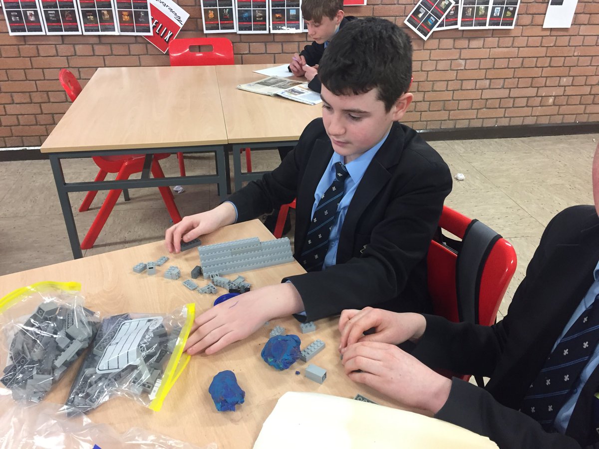 GeographySlg's tweet photo. 9Laragh Geographers creating model coastal defences# budding engineers https://t.co/H04gLFrD3o