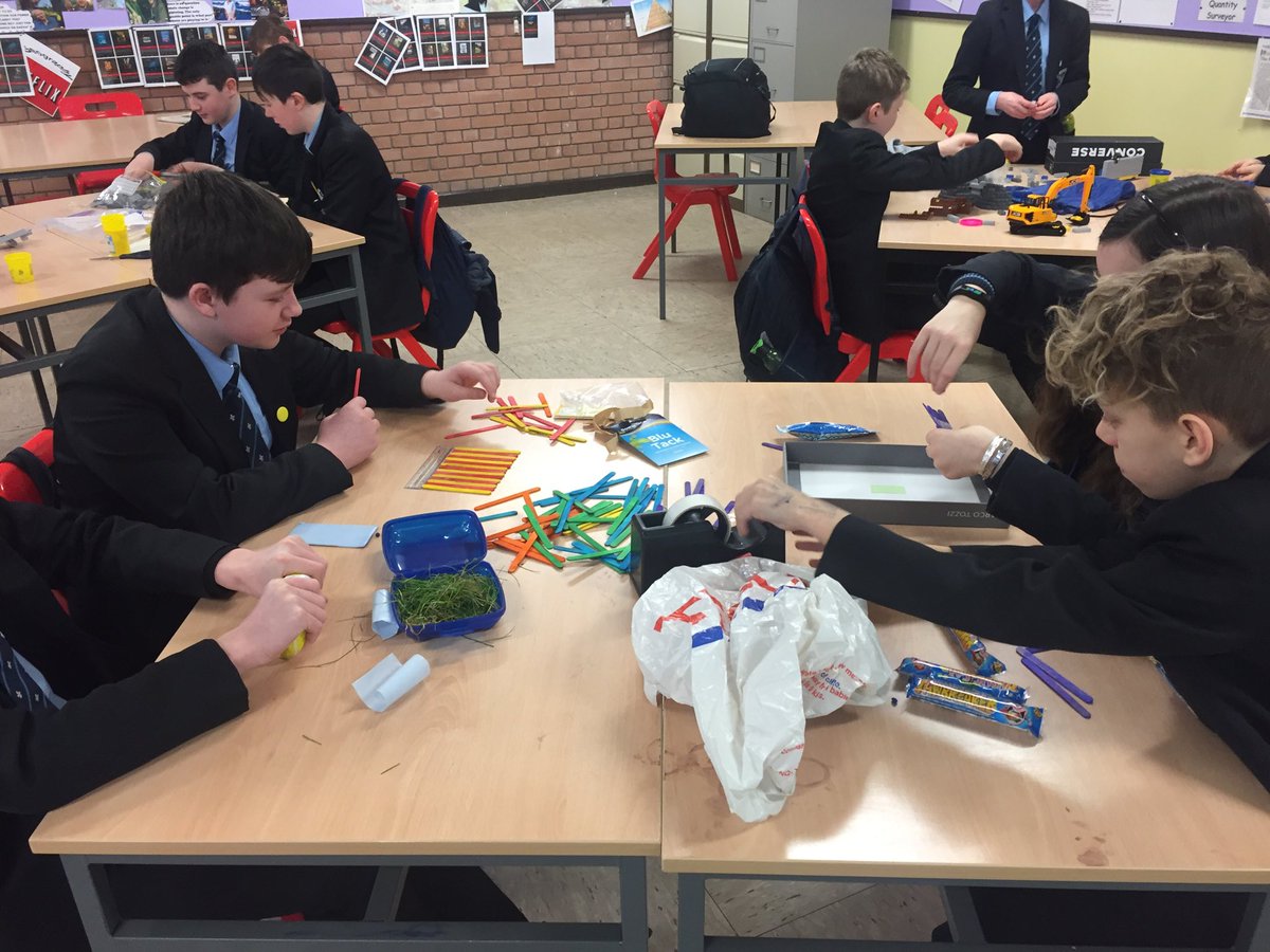 GeographySlg's tweet photo. 9Laragh Geographers creating model coastal defences# budding engineers https://t.co/H04gLFrD3o