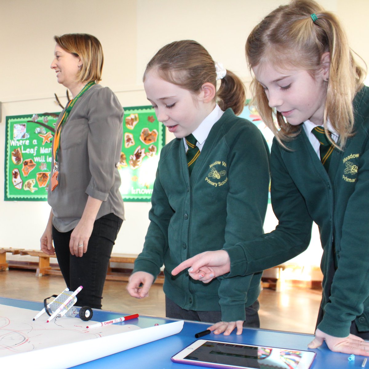 mv_primary's tweet photo. What could be better... robots, art, technology and fun! We enjoyed a great hands-on demonstration from the @startbots team today. Year 4 can't wait for their coding club to start. Year 3 are already enjoying theirs. https://t.co/5BmpNxq4Yo