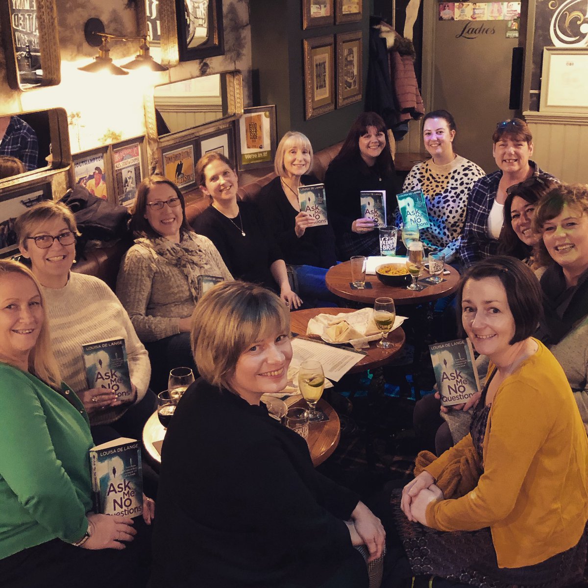 paperclipgirl's tweet photo. Thank you for having me last night, Park Inn Book Club! #askmenoquestions #writersoftwitter #bookclub #writerscommunity https://t.co/FWToAxpONJ