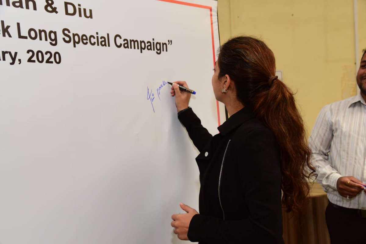 ChildScheme's tweet photo. Commencement of "Celebration of BBBP- a week-long special campaign" by Oath taking ceremony and Signature campaign in Daman District on 20th January 2020. @Minhas1Rakesh @CharmieParekh https://t.co/0dsPMd5bpr