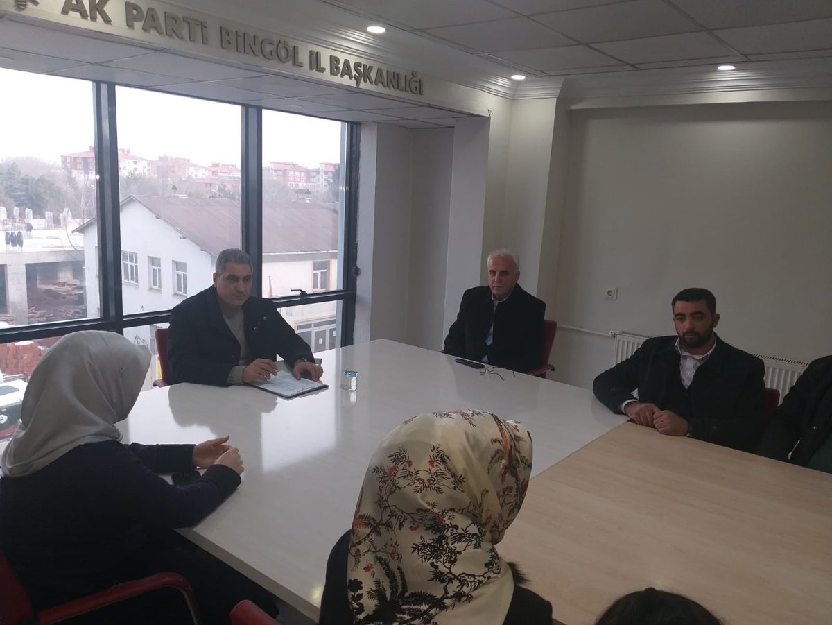 Merkez İlçe Başkanımız <a href="/feyzikzl/">Feyzi KIZIL 🇹🇷</a> başkanlığında haftalık istişare toplantısı yapıldı.
