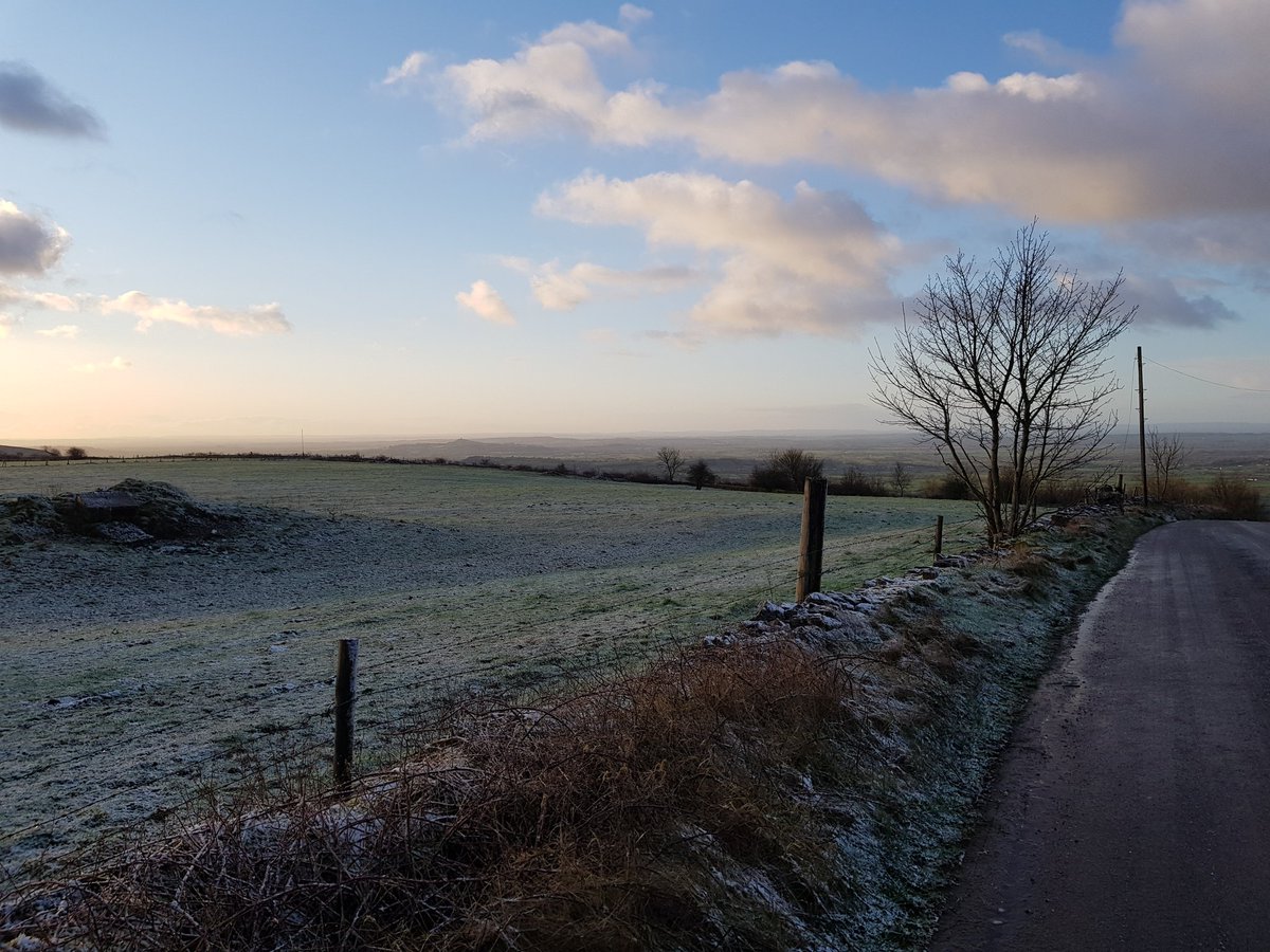 JLewisCuro's tweet photo. Dusting of morning snow @TeamCuro https://t.co/CaHpaLxL2L