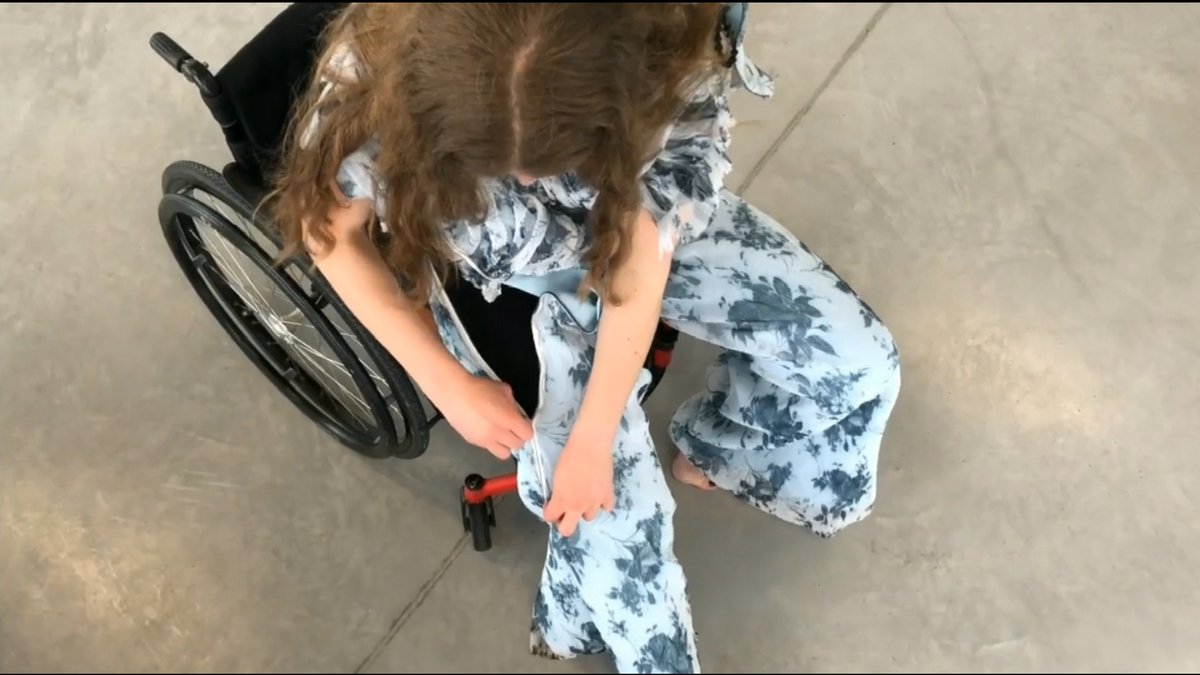 itvlondon's tweet photo. Designer Vongai Ruzive @VonRuz making fashion fit for for every shape, size and ability
https://t.co/8WPyOJqqk9

@SallyWeather https://t.co/YGYIJIjl6t